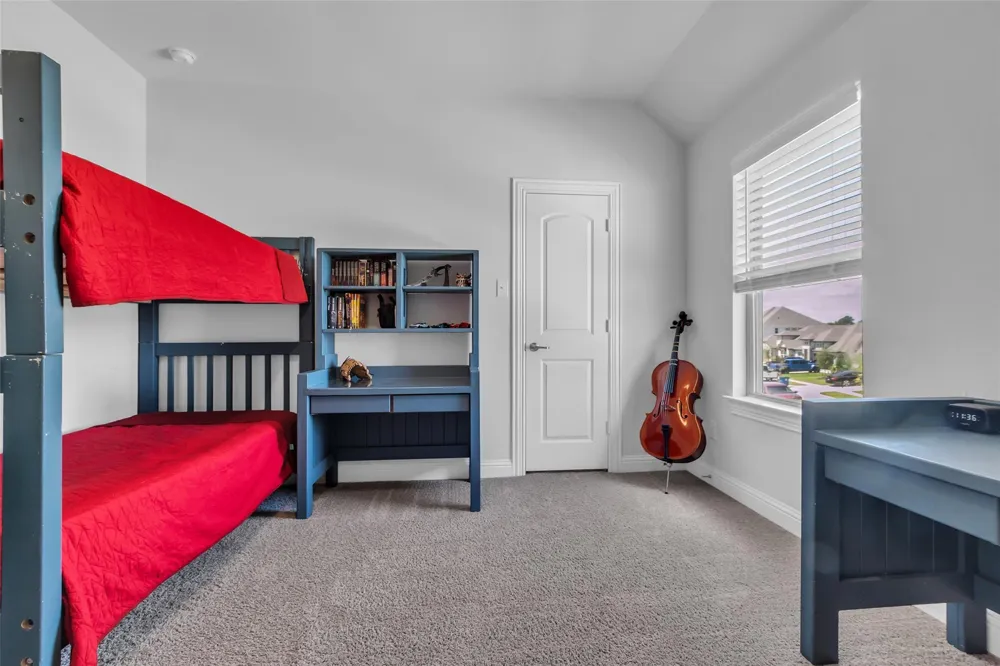 423 Round Top Street Webster, TX 77598