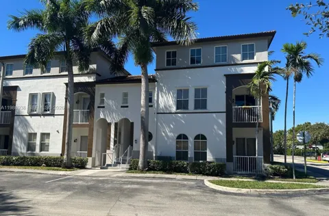 4331 SW 160th Ave #218