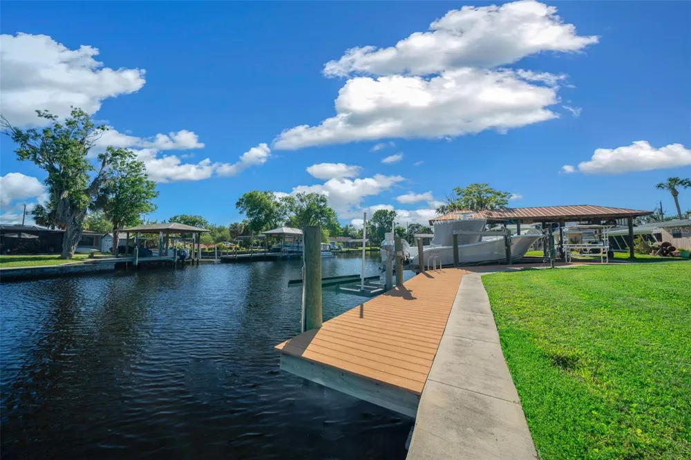 2050 NW 18TH STREET Crystal River, FL 34428