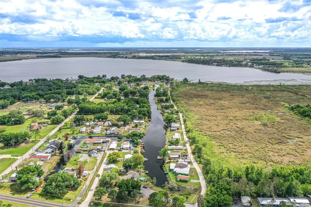 3386 MAPLE LANE Haines City, FL 33844
