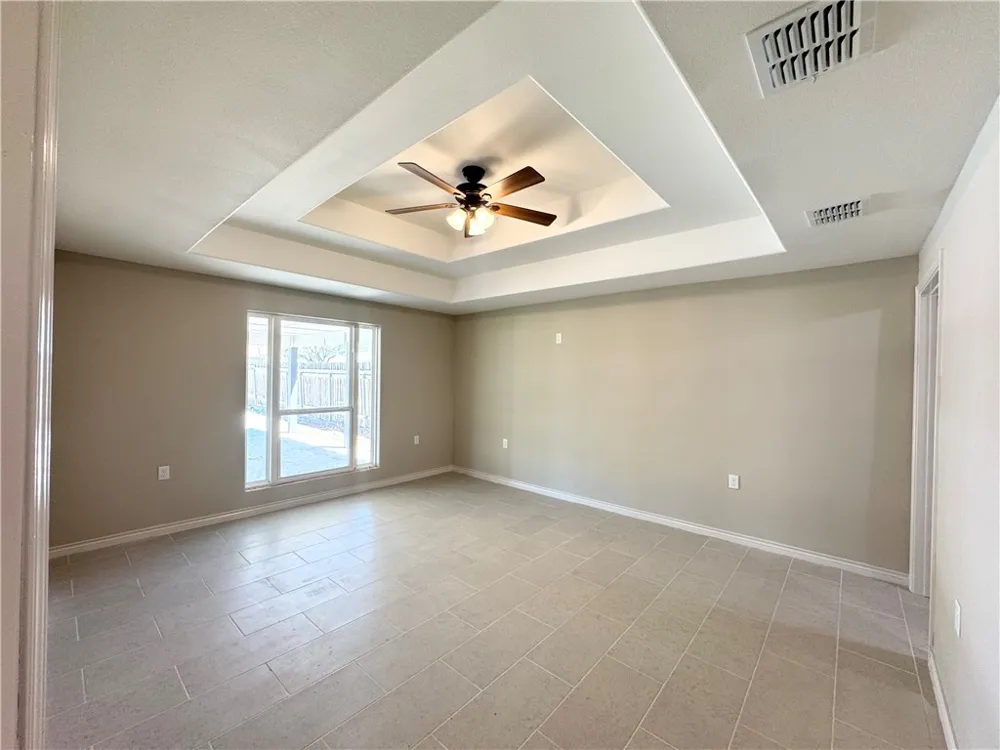 5649 Hampshire Corpus Christi, TX 78408
