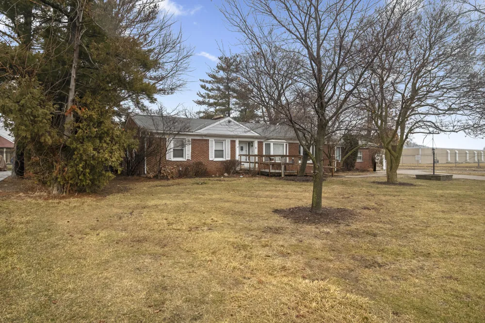 26204 Doxtator Street Dearborn Heights, MI 48127