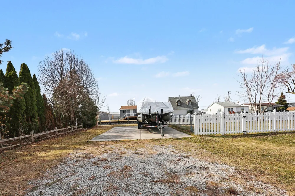 7128 Lazy Lane Harsens Island, MI 48028