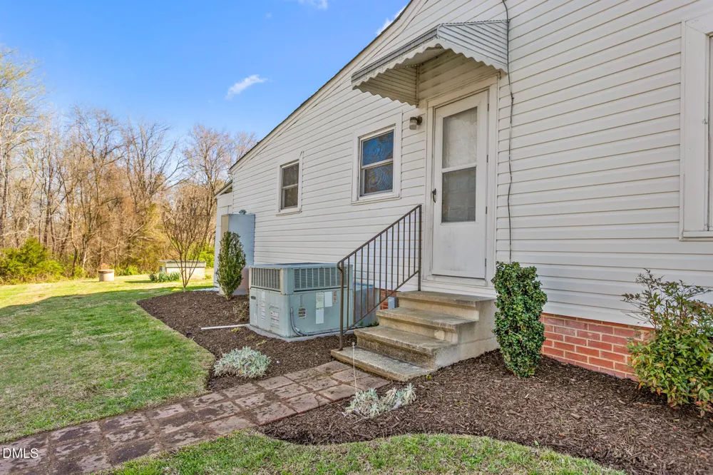 2221 Gerringer Mill Road Elon, NC 27244