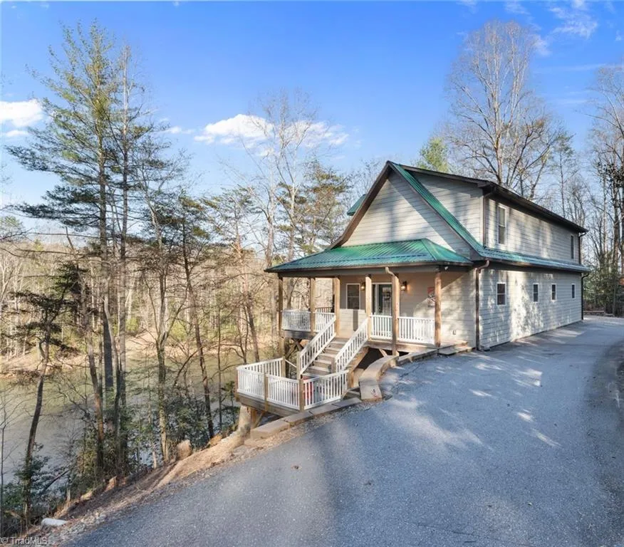 490 Blue Heron Lane Wilkesboro, NC 28697