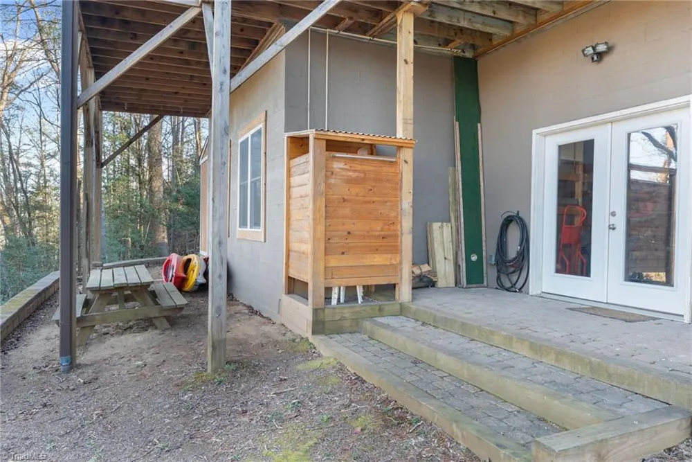 490 Blue Heron Lane Wilkesboro, NC 28697
