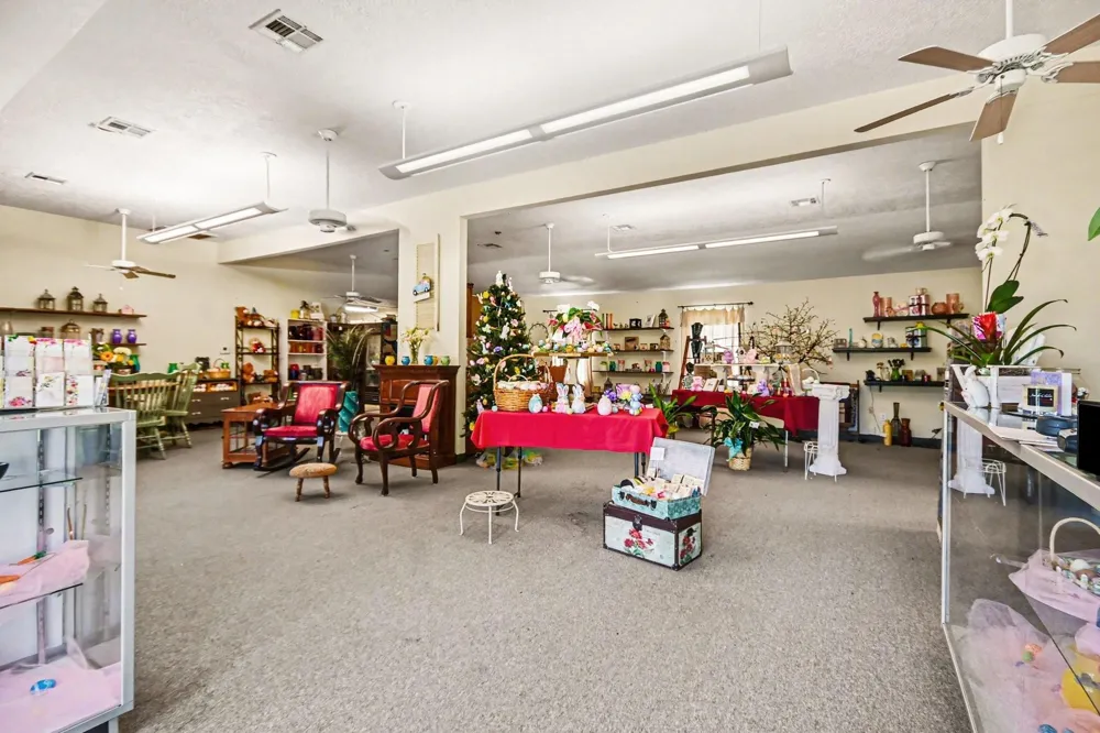 810 Miller Anahuac, TX 77514