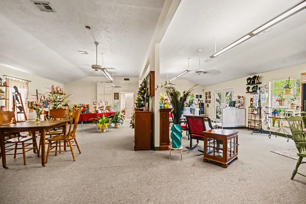 810 Miller Anahuac, TX 77514