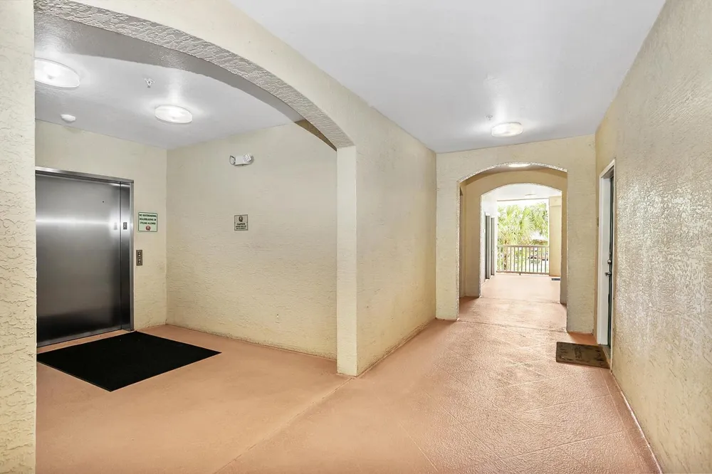 1216 S MISSOURI AVENUE #226 Clearwater, FL 33756