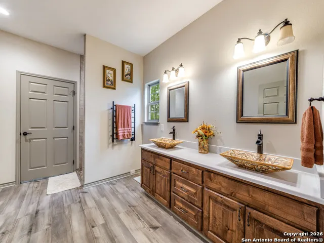 6472 Bluntzer Rd Jourdanton, TX 78026
