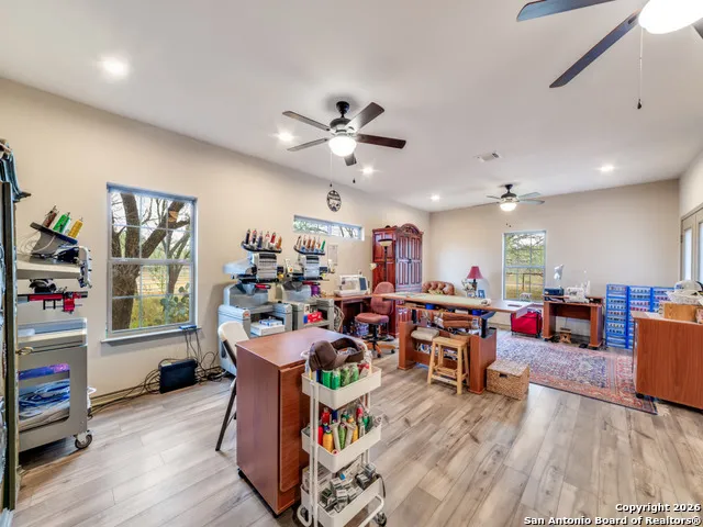 6472 Bluntzer Rd Jourdanton, TX 78026