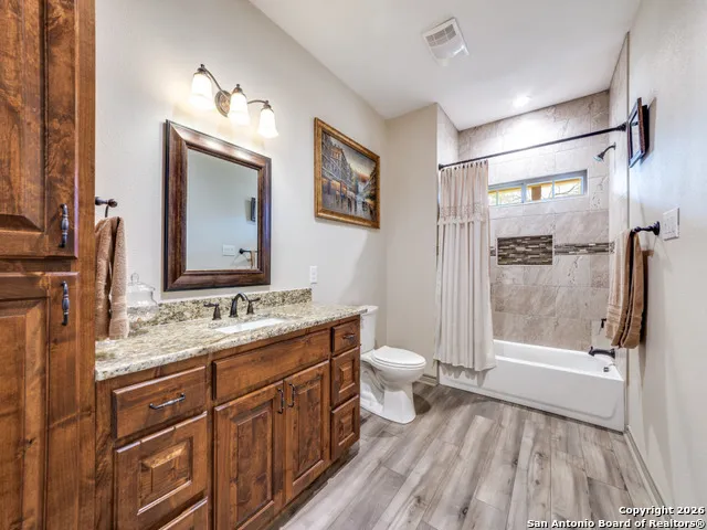 6472 Bluntzer Rd Jourdanton, TX 78026