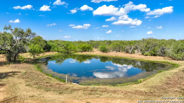 6472 Bluntzer Rd Jourdanton, TX 78026