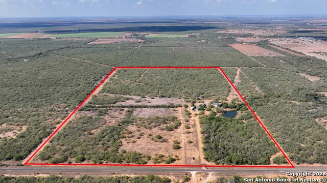 6472 Bluntzer Rd Jourdanton, TX 78026