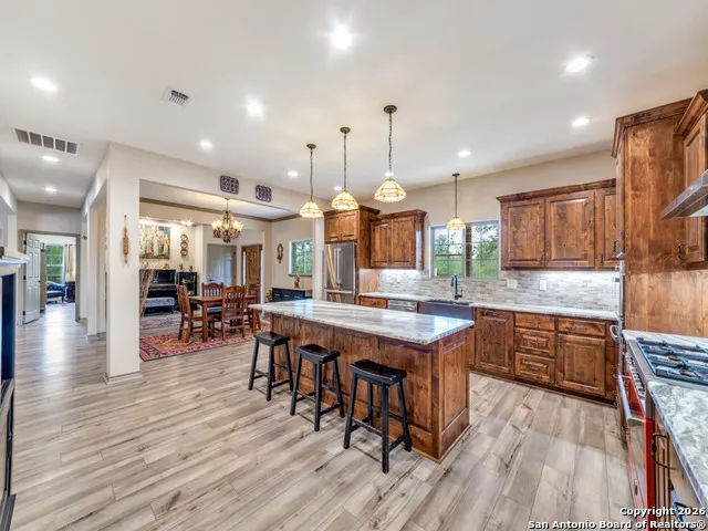 6472 Bluntzer Rd Jourdanton, TX 78026
