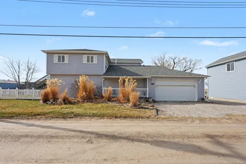 7128 Lazy Lane
