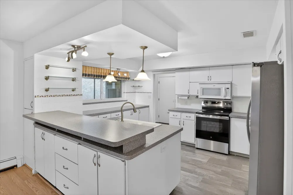 70506 Sunrise Drive Ontwa Township, MI 49112