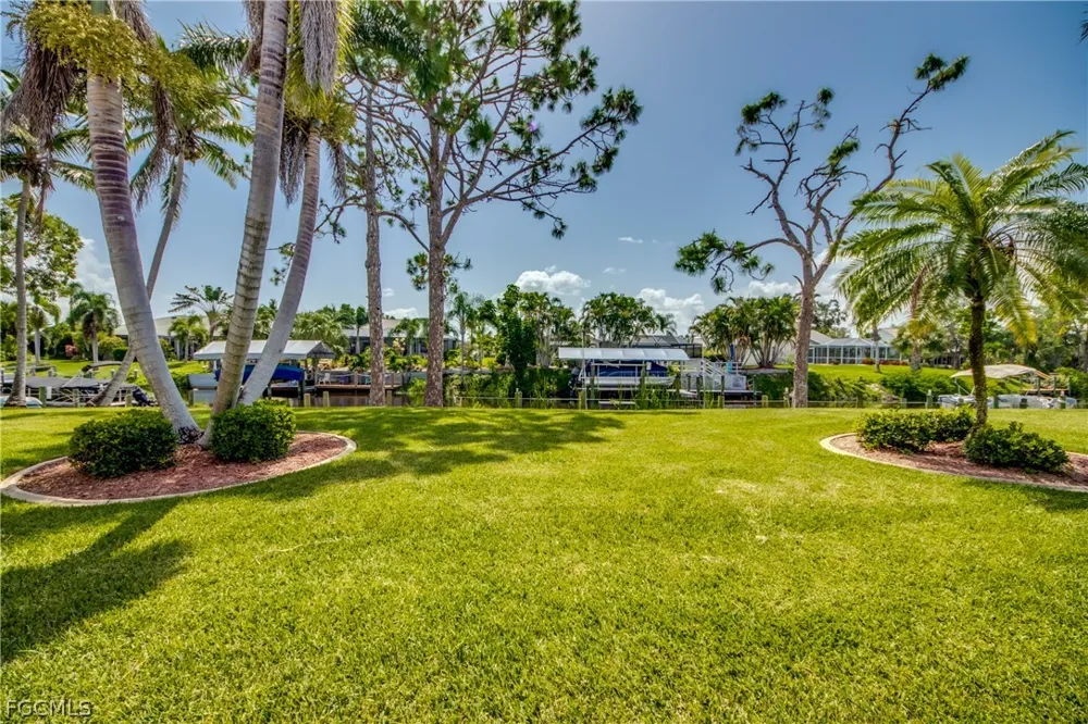 Moonraker Court #304 North Fort Myers, FL 33917