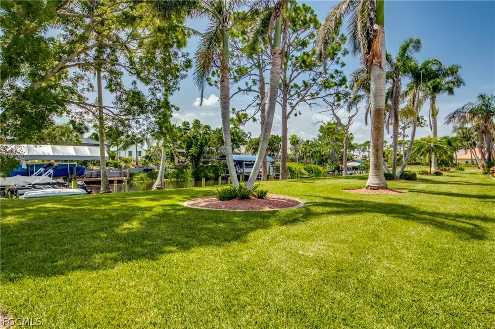 Moonraker Court #304 North Fort Myers, FL 33917
