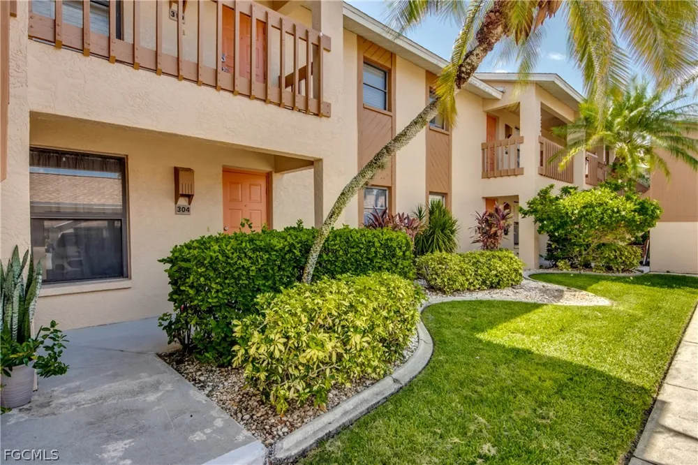 Moonraker Court #304 North Fort Myers, FL 33917