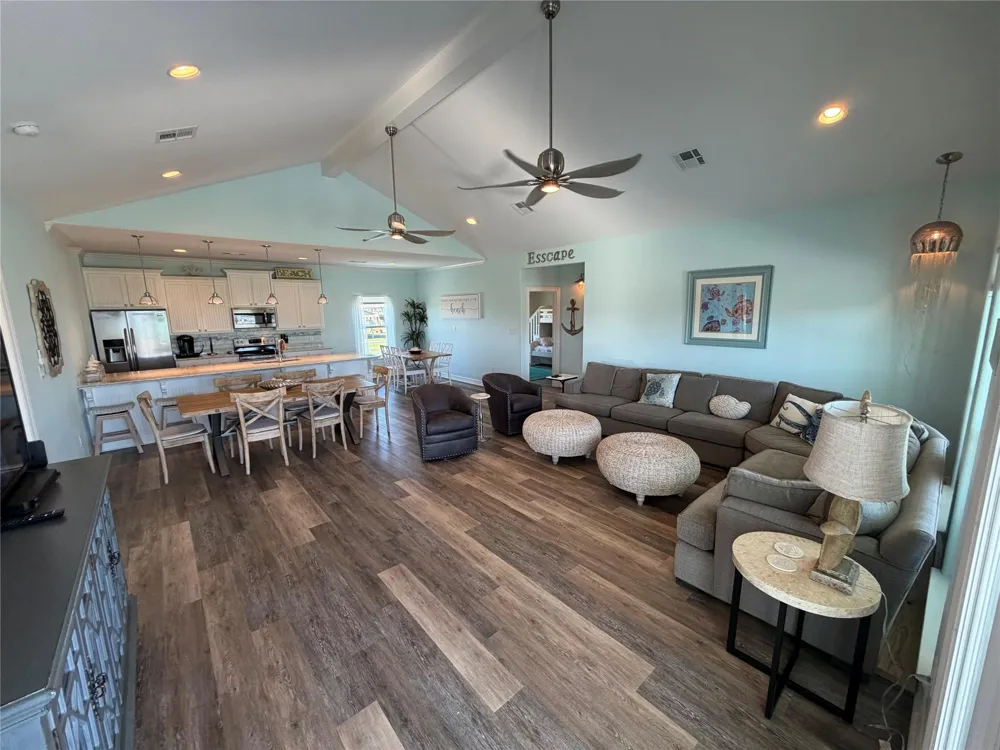 926 Surfside Drive Crystal Beach, TX 77650