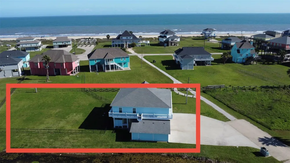 926 Surfside Drive Crystal Beach, TX 77650