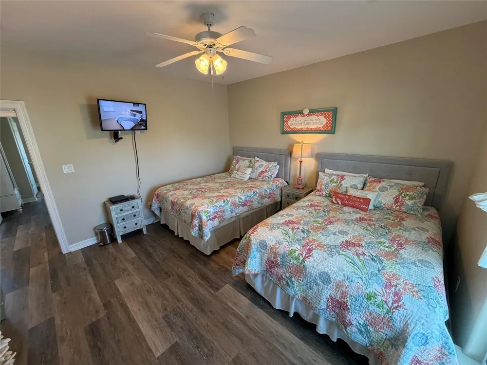 926 Surfside Drive Crystal Beach, TX 77650