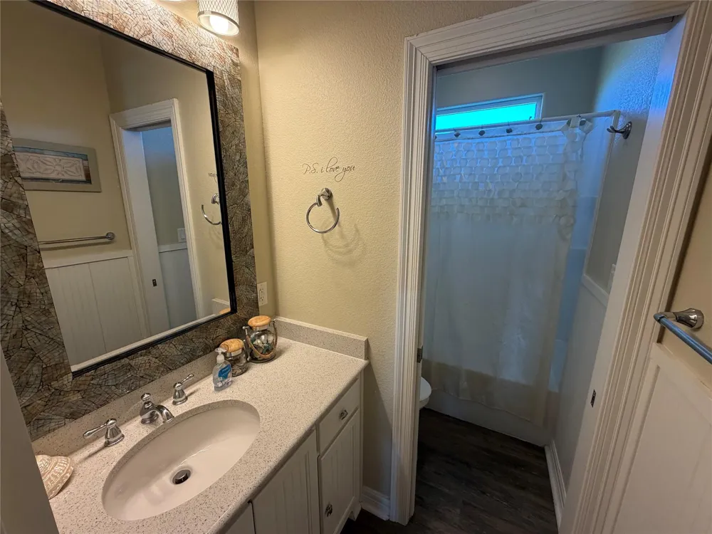 926 Surfside Drive Crystal Beach, TX 77650
