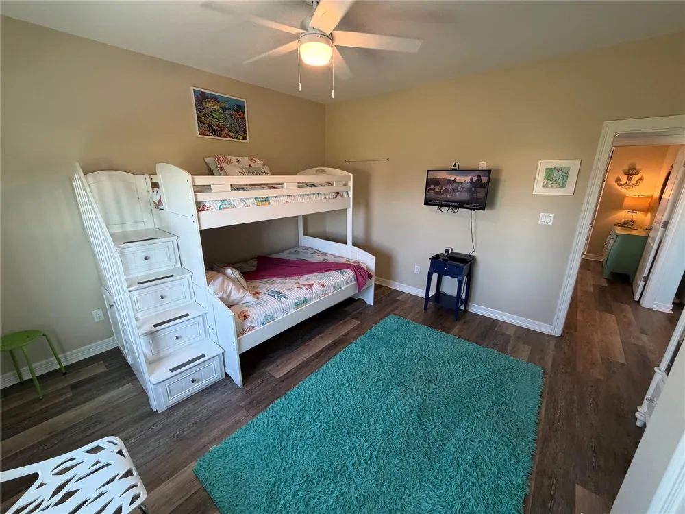 926 Surfside Drive Crystal Beach, TX 77650
