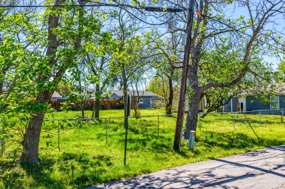 201 S 4th Street Crandall, TX 75114