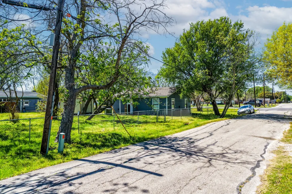 201 S 4th Street Crandall, TX 75114