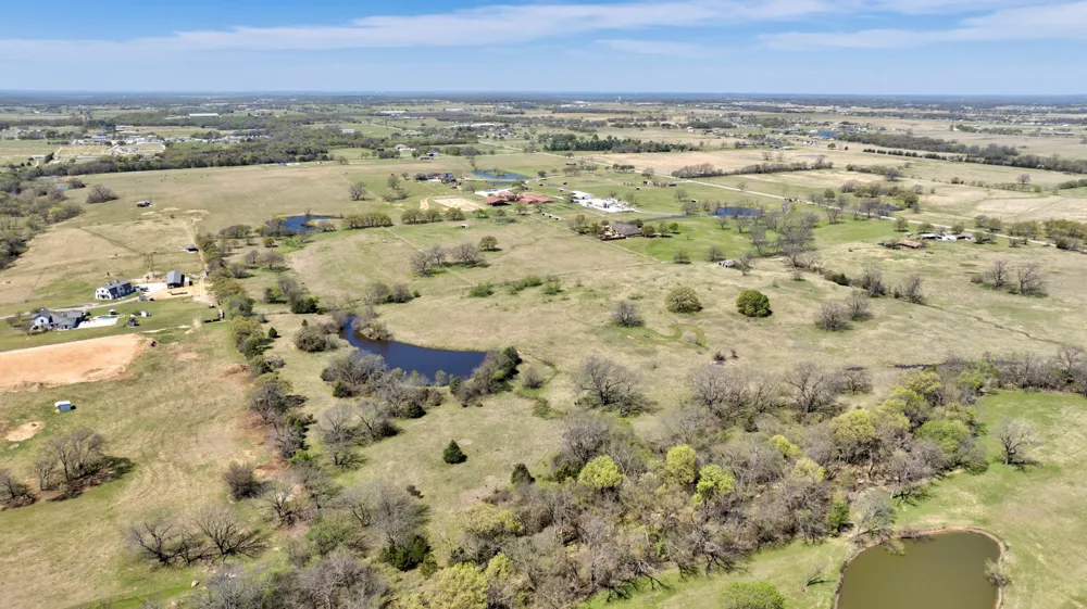 12592 Friendship Road Pilot Point, TX 76258