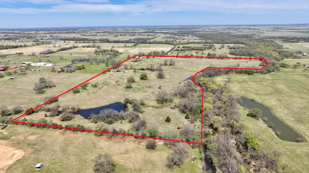 12592 Friendship Road Pilot Point, TX 76258