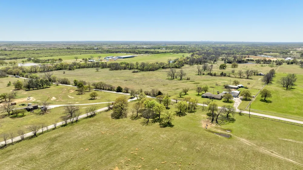 12592 Friendship Road Pilot Point, TX 76258