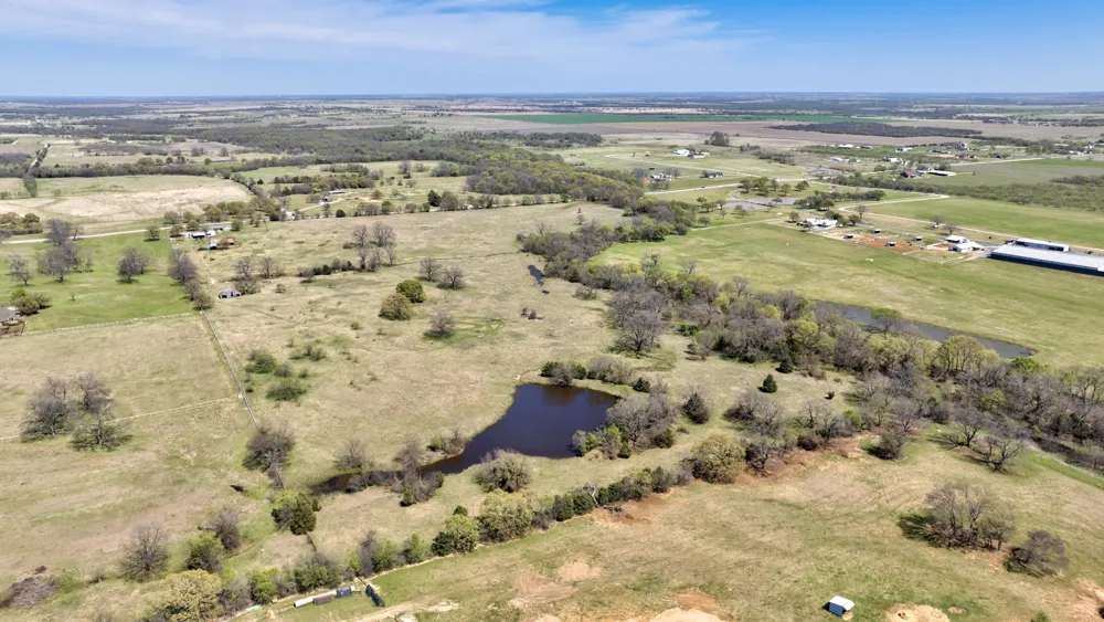 12592 Friendship Road Pilot Point, TX 76258