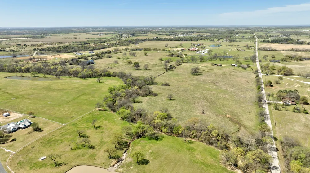 12592 Friendship Road Pilot Point, TX 76258