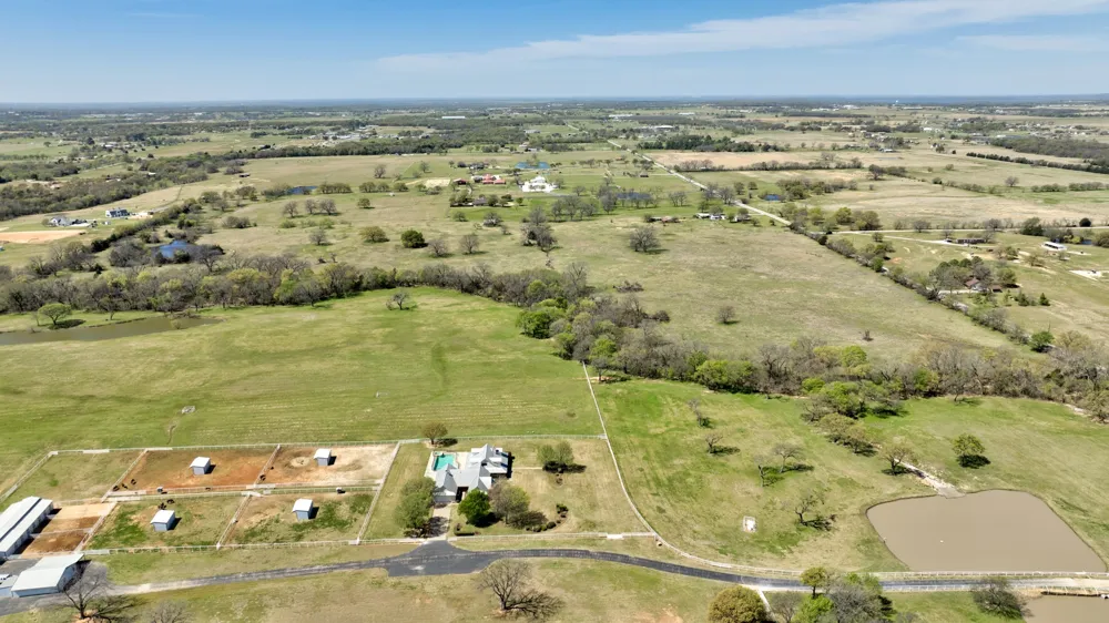 12592 Friendship Road Pilot Point, TX 76258