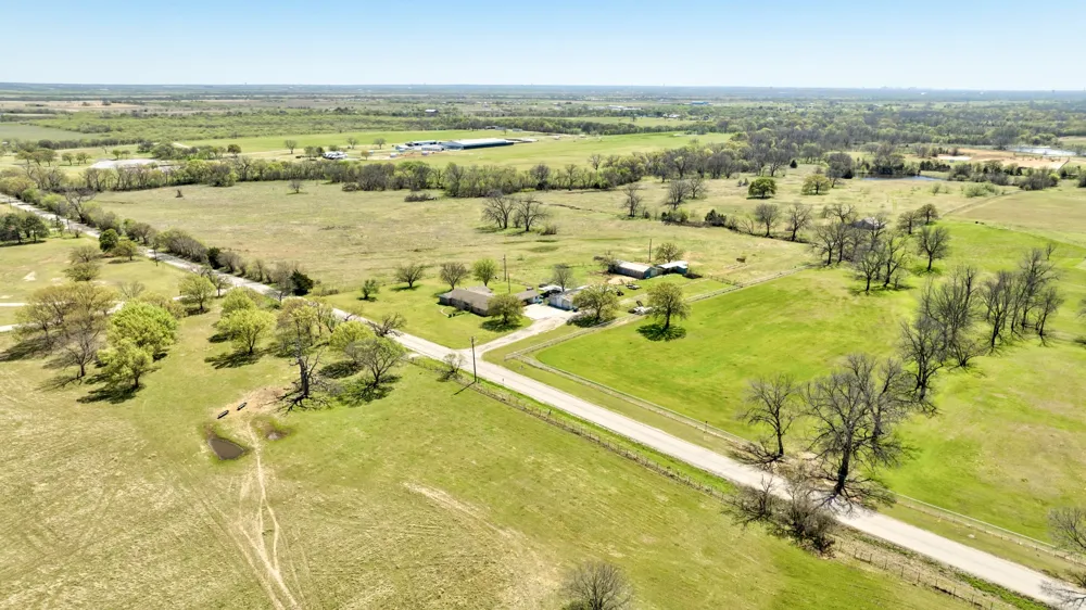 12592 Friendship Road Pilot Point, TX 76258