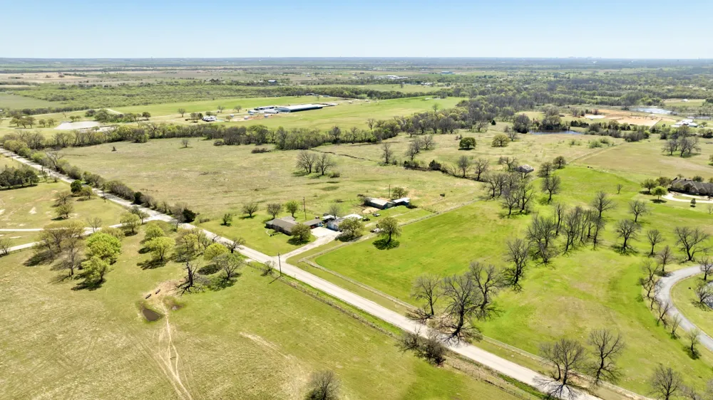 12592 Friendship Road Pilot Point, TX 76258
