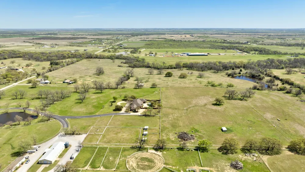 12592 Friendship Road Pilot Point, TX 76258