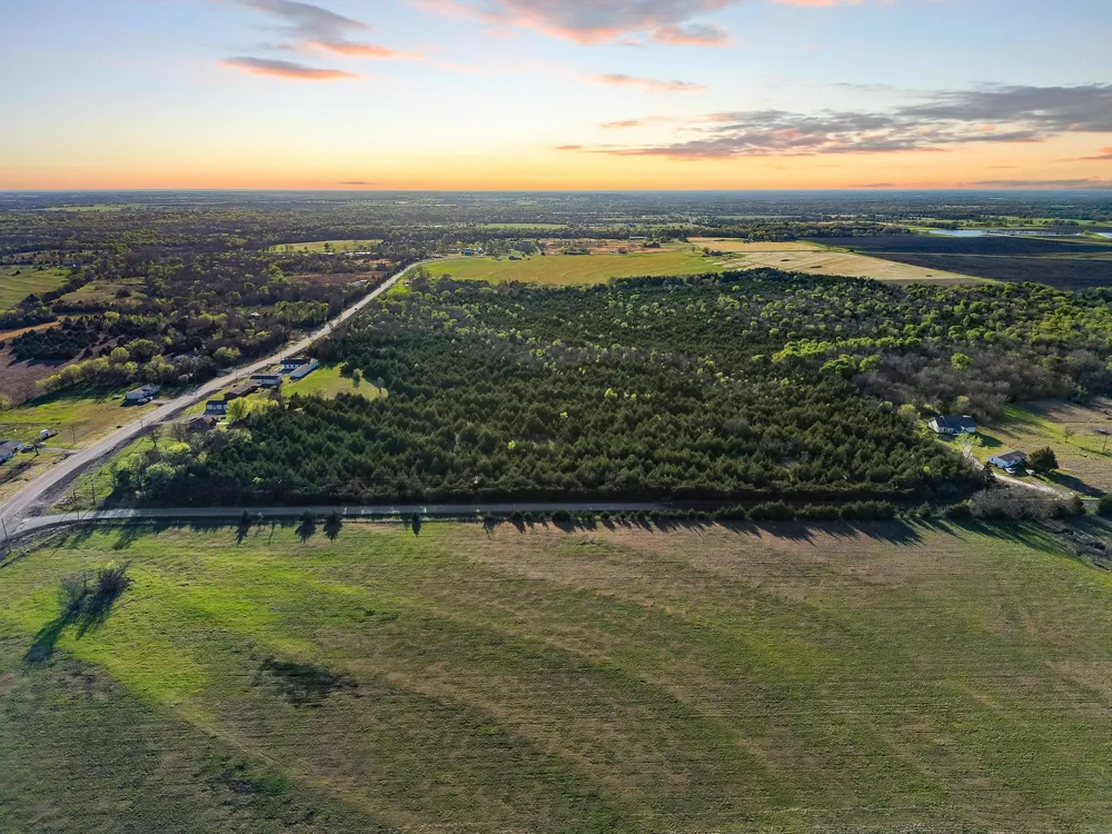 County Road 4617 Wolfe City, TX 75496