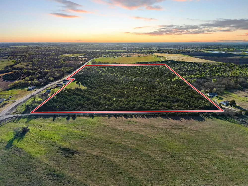 County Road 4617 Wolfe City, TX 75496