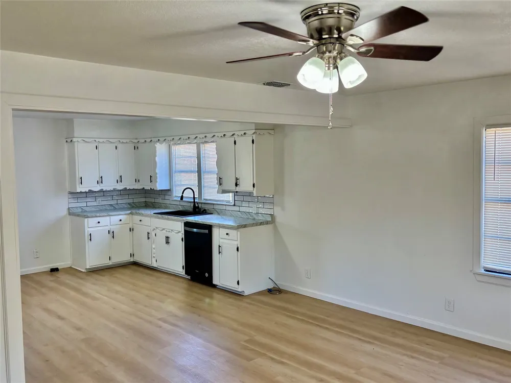 607 Baylor Street Nocona, TX 76255