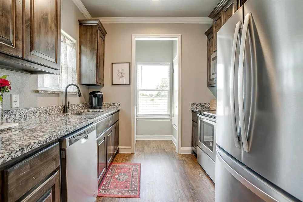 2700 James Granbury, TX 76049