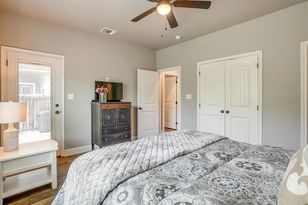 2700 James Granbury, TX 76049