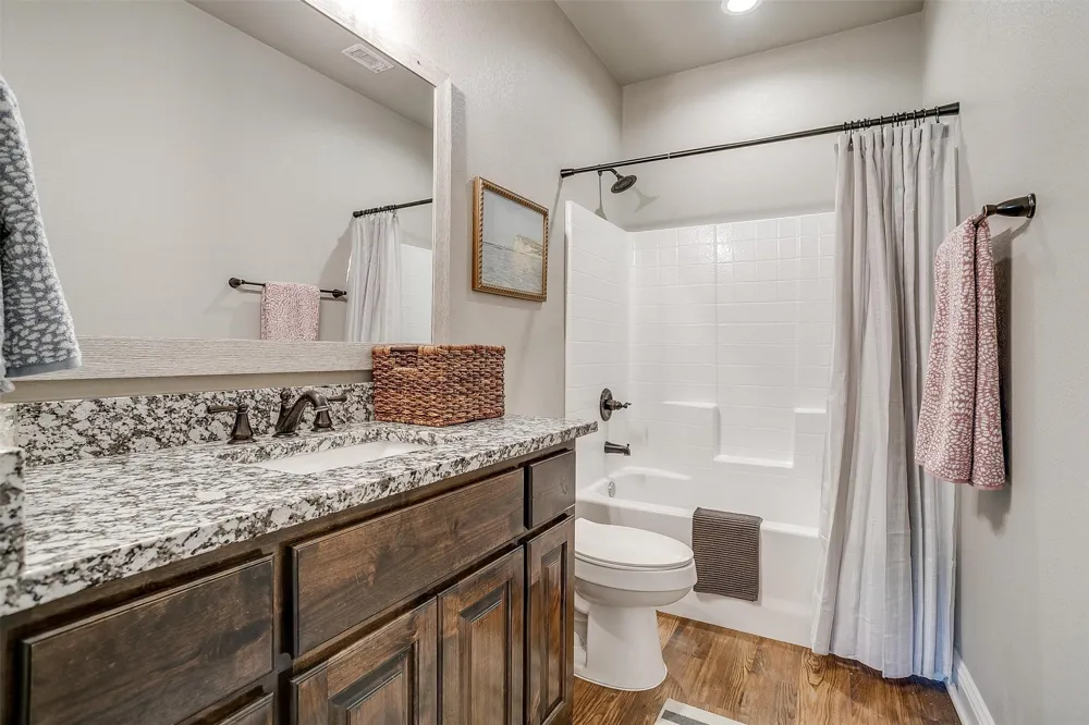 2700 James Granbury, TX 76049