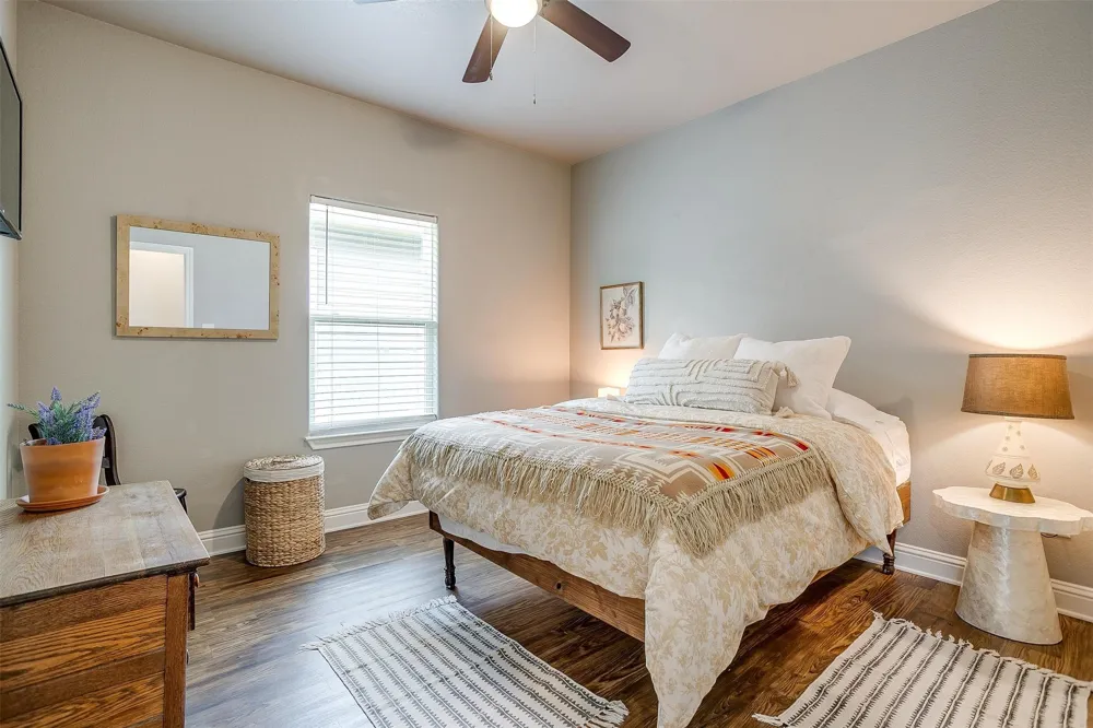 2700 James Granbury, TX 76049