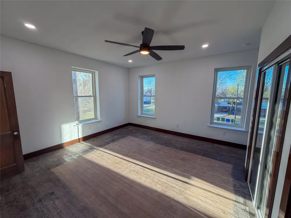 107 E Stone Street #B Collinsville, TX 76233