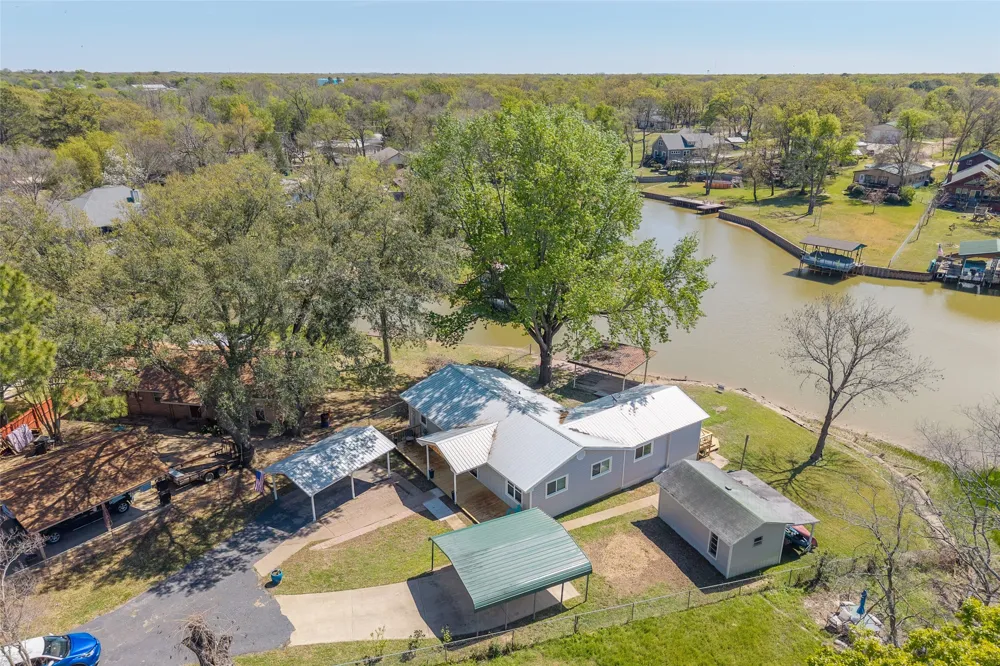 117 Joy Lane Gun Barrel City, TX 75156