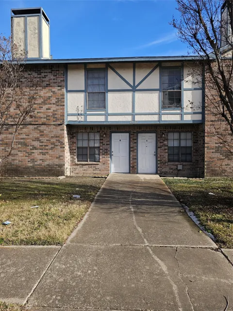2822 Wimbledon Court #C
